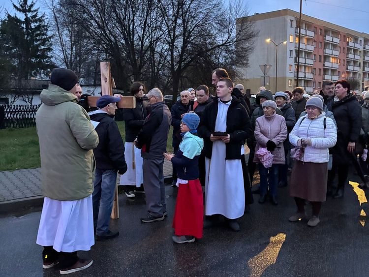 Droga krzyżowa ulicami Lasowic